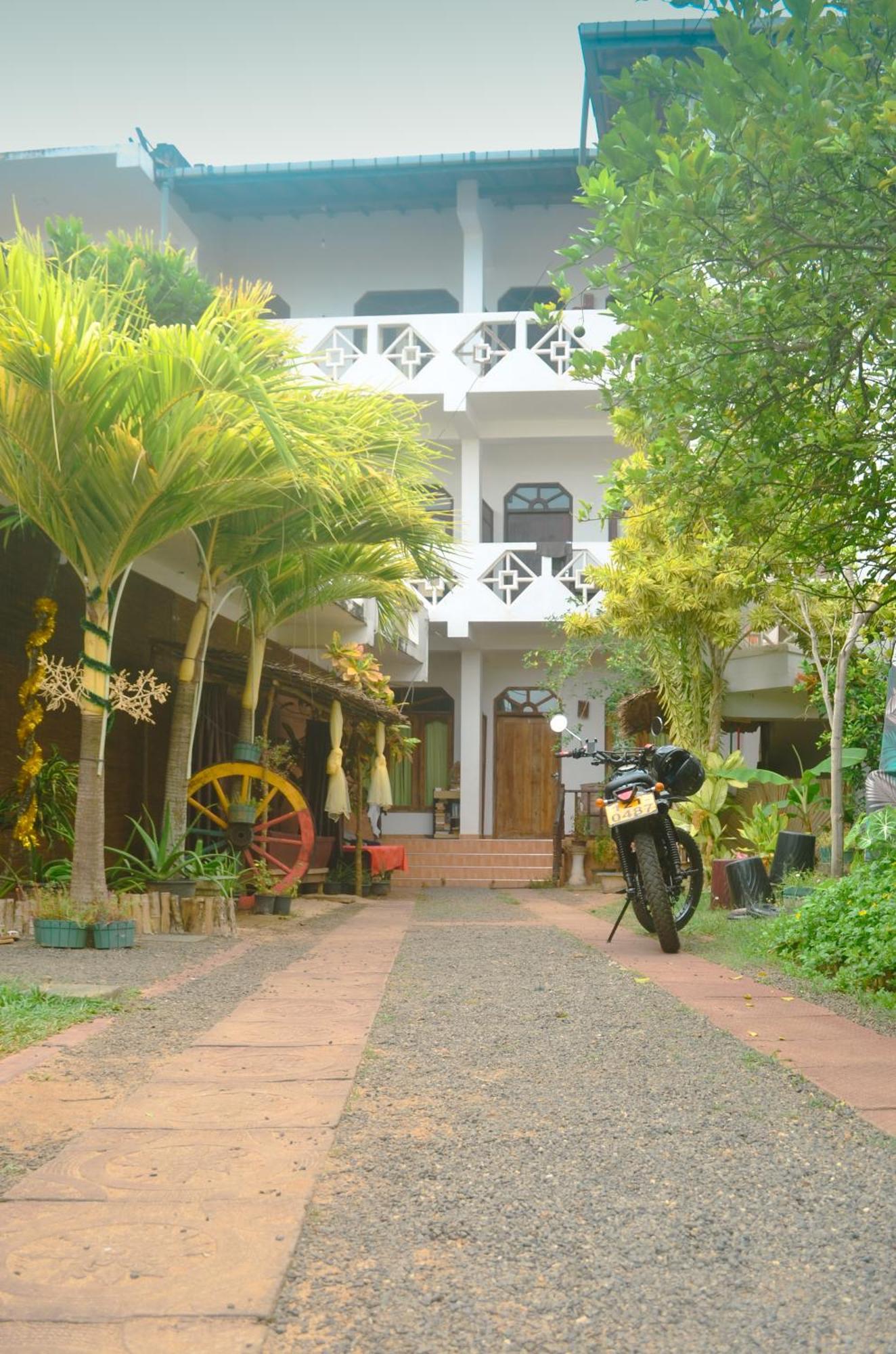 Glow Accommadation Tangalle Exterior photo